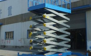 電動液壓升降平臺在航空、酒店等高空作業(yè)中的優(yōu)勢