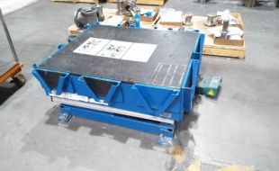 適用于生產(chǎn)車間的U型液壓升降平臺(tái)簡(jiǎn)化了物料搬運(yùn)工作